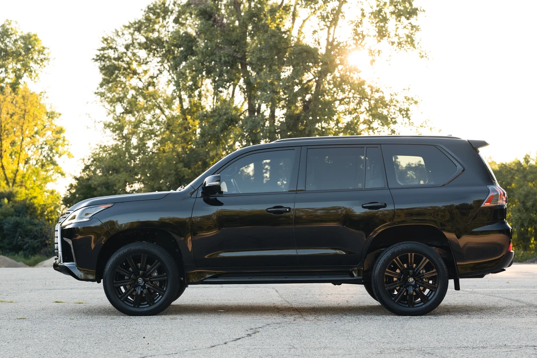 2019 Lexus LX 3rd Gen - Image 26 of 31