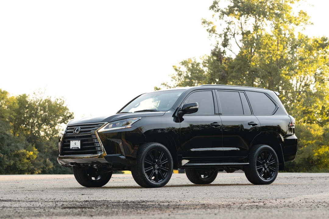 2019 Lexus LX 3rd Gen - Image 17 of 31
