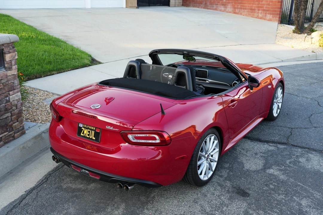 2020 Fiat 124 Spider - Image 16 of 31