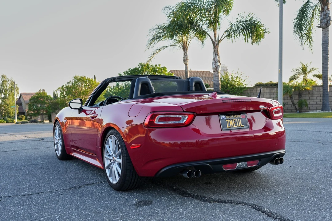 2020 Fiat 124 Spider - Image 13 of 31