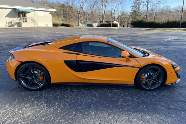 2020 McLaren 570S Spider - Image 3 of 7