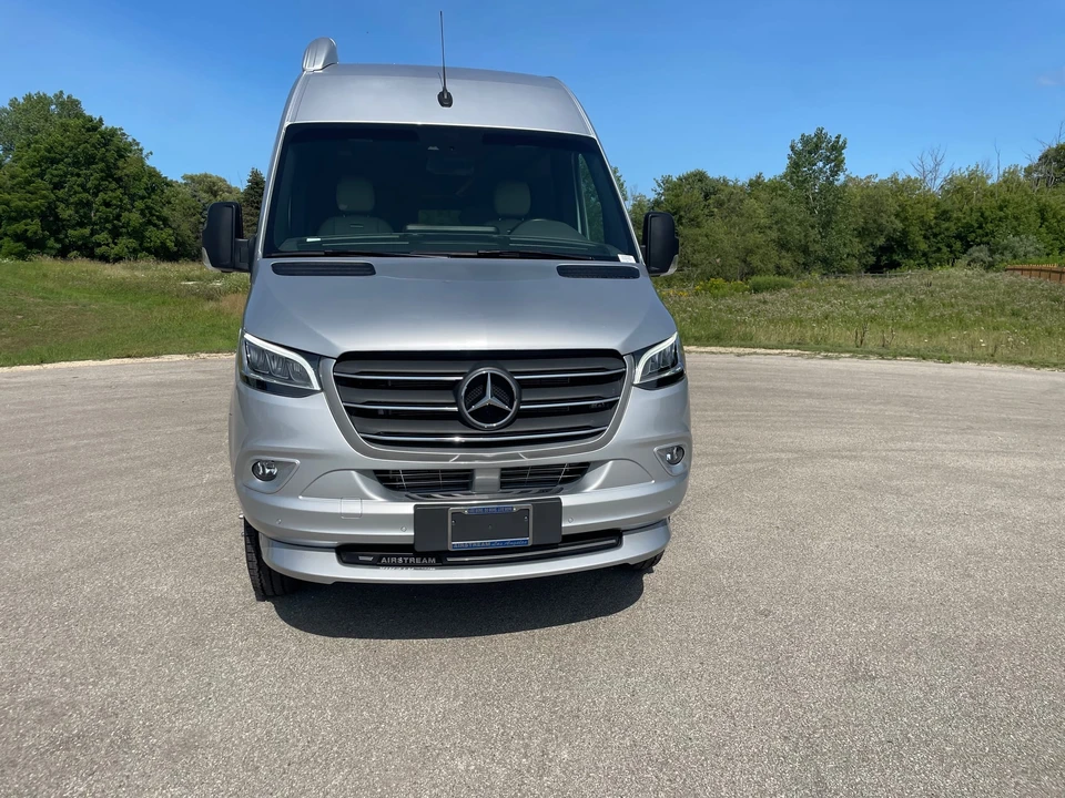 2021 Airstream - Image 28 of 31