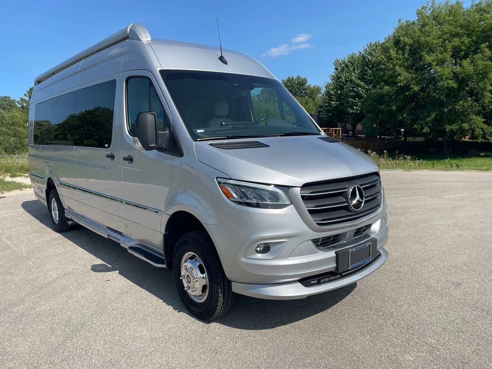 2021 Airstream - Image 26 of 31
