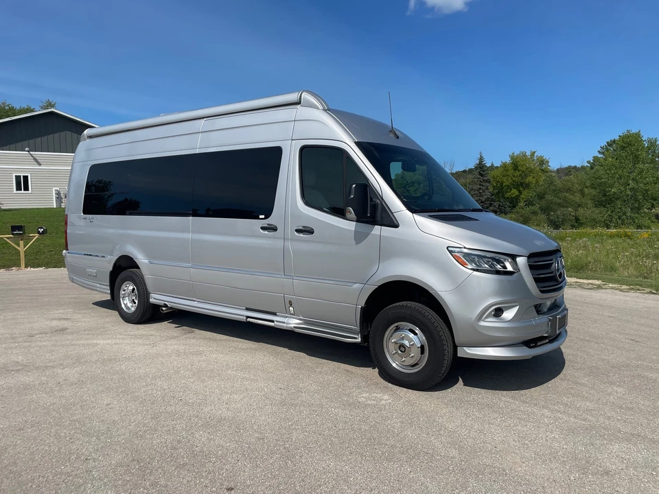 2021 Airstream - Image 24 of 31
