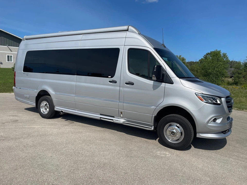 2021 Airstream - Image 23 of 31