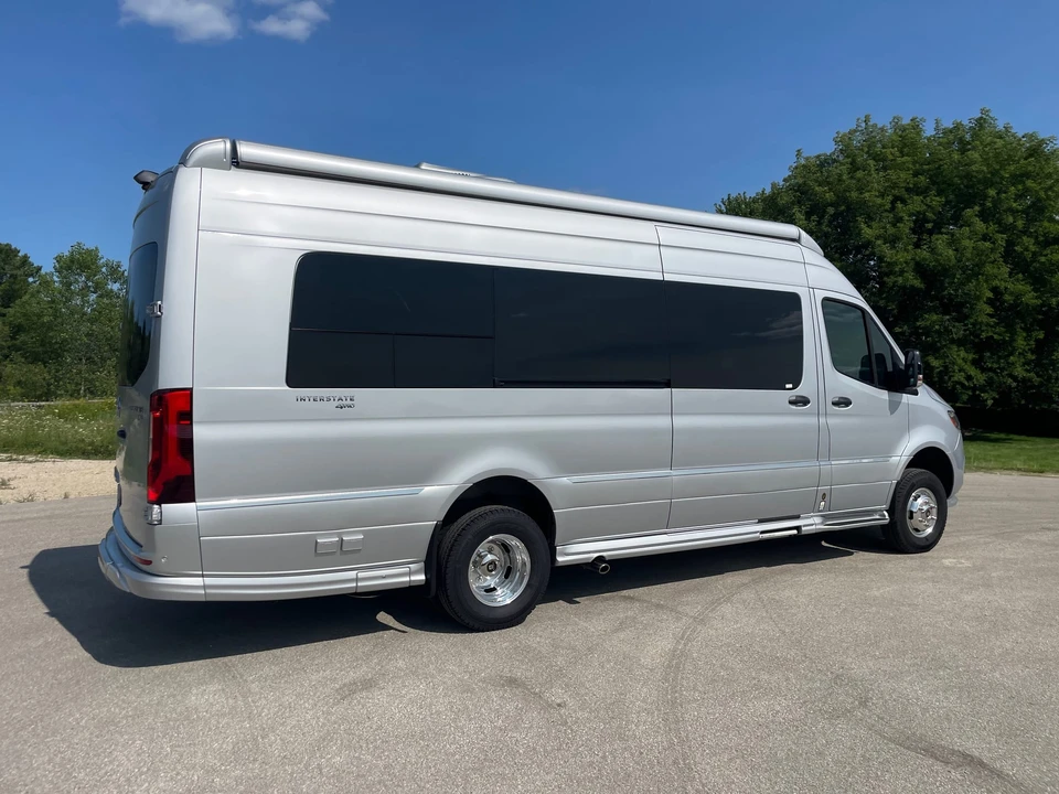 2021 Airstream - Image 17 of 31