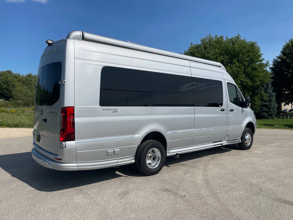 2021 Airstream - Image 16 of 31