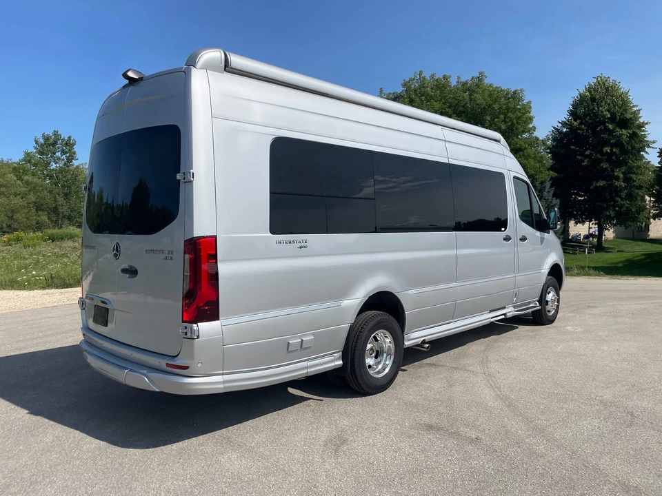 2021 Airstream - Image 15 of 31
