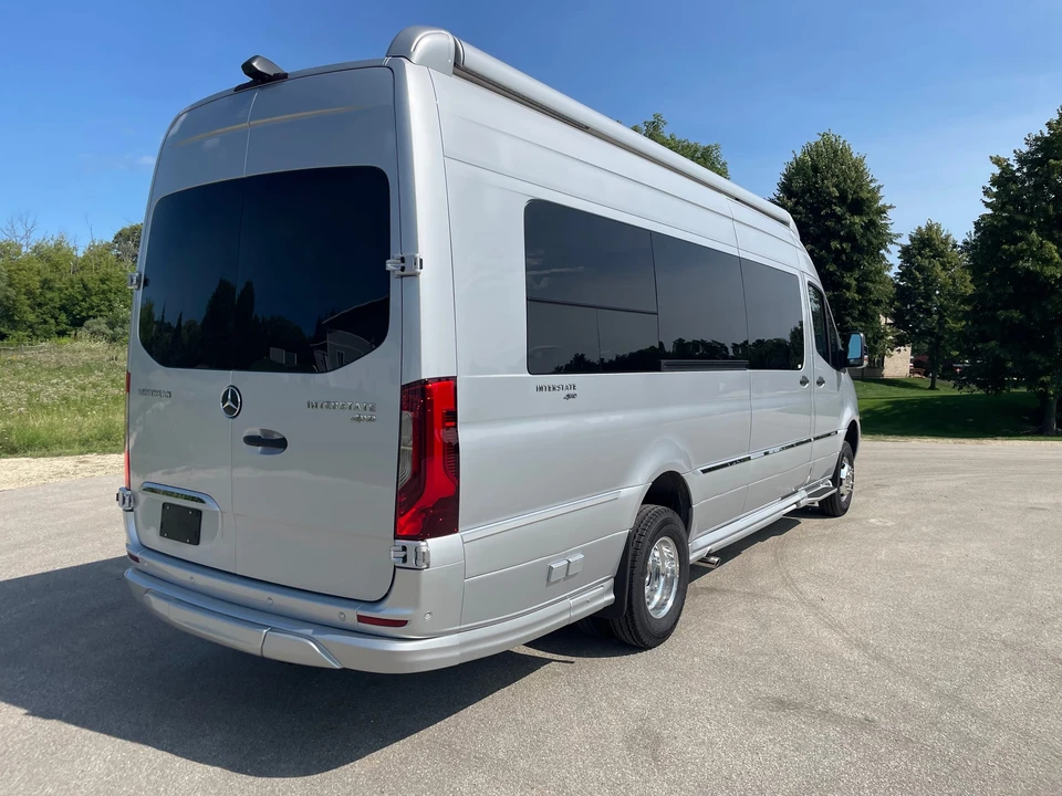 2021 Airstream - Image 14 of 31