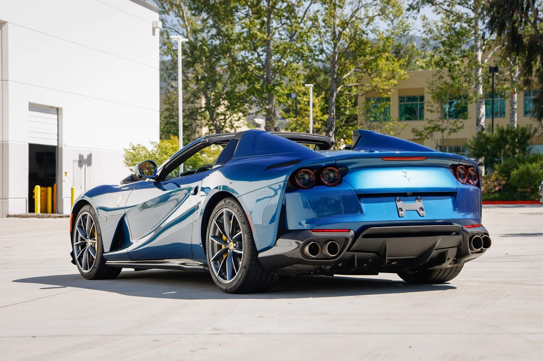 2021 Ferrari 812 GTS - Image 10 of 31