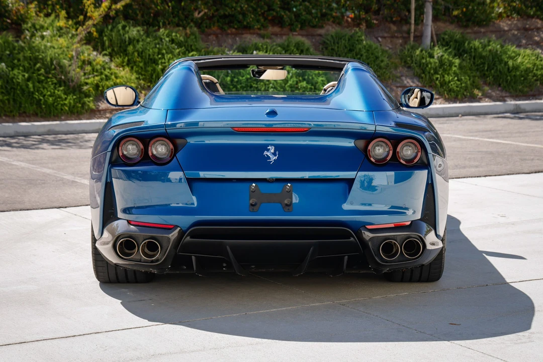 2021 Ferrari 812 GTS - Image 11 of 31