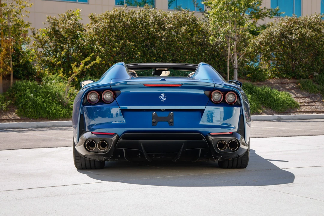 2021 Ferrari 812 GTS - Image 12 of 31