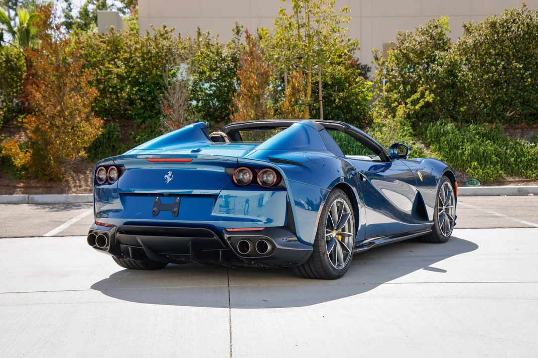 2021 Ferrari 812 GTS - Image 13 of 31