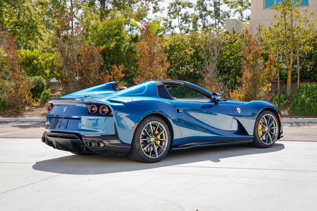2021 Ferrari 812 GTS - Image 14 of 31