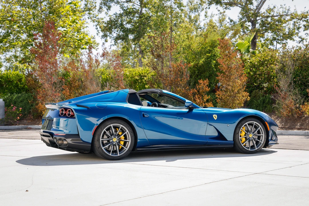 2021 Ferrari 812 GTS - Image 15 of 31