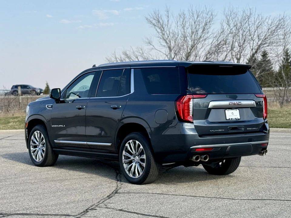 2021 GMC Yukon 5th Gen - Image 14 of 31