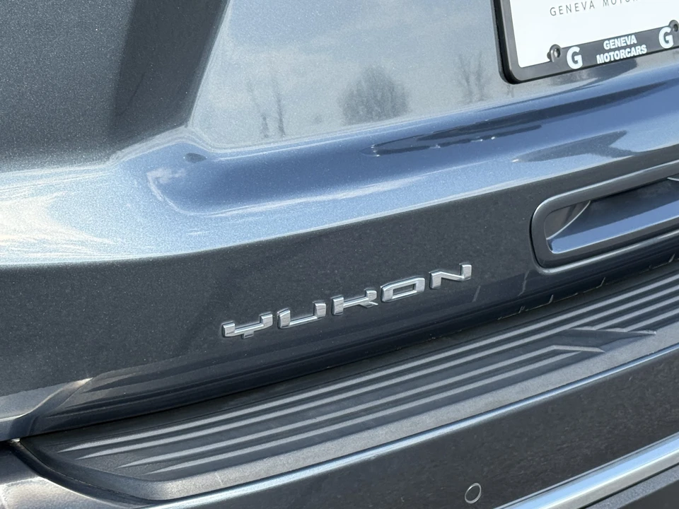 2021 GMC Yukon 5th Gen - Image 25 of 31