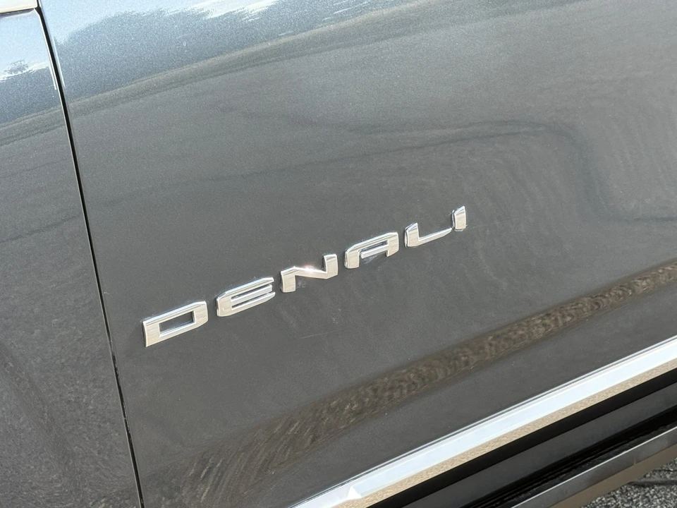 2021 GMC Yukon 5th Gen - Image 31 of 31