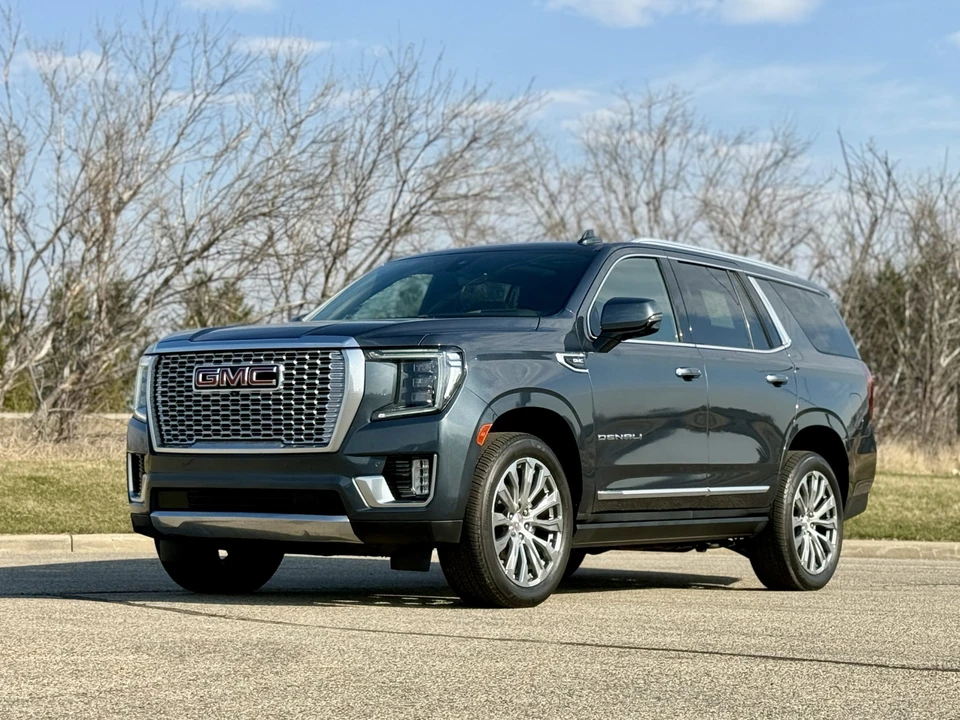 2021 GMC Yukon 5th Gen - Image 3 of 31