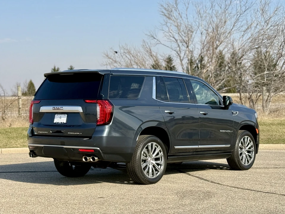 2021 GMC Yukon 5th Gen - Image 9 of 31