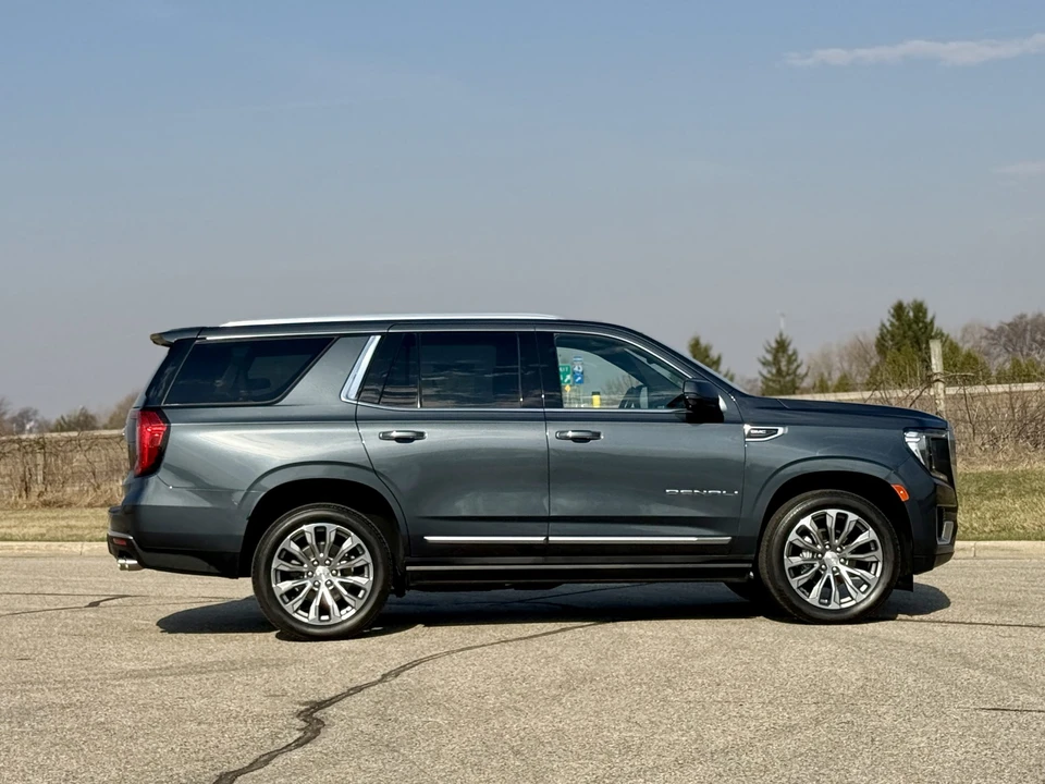 2021 GMC Yukon 5th Gen - Image 8 of 31