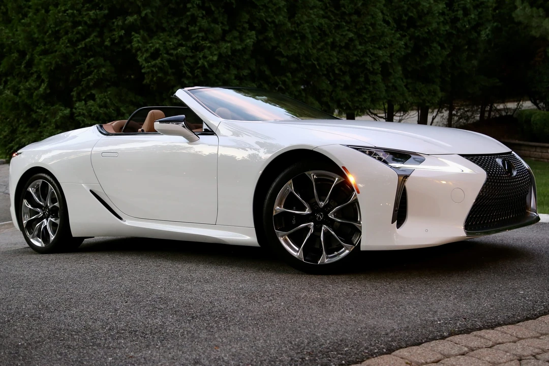2021 Lexus LC - Image 4 of 31