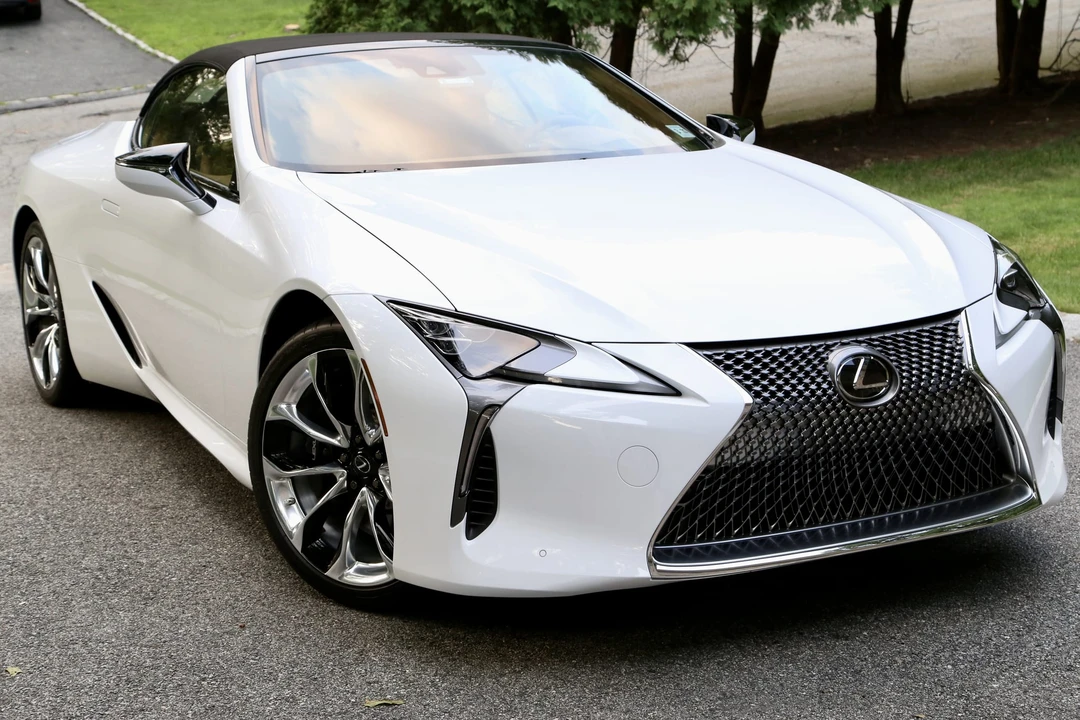 2021 Lexus LC - Image 24 of 31