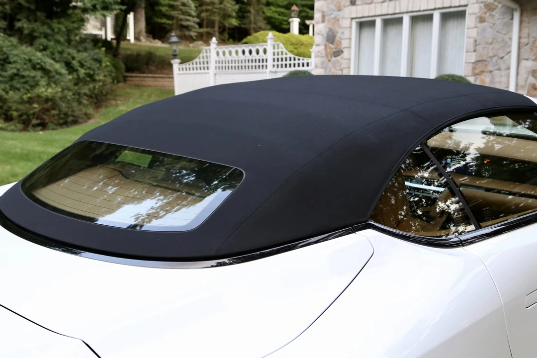 2021 Lexus LC - Image 29 of 31