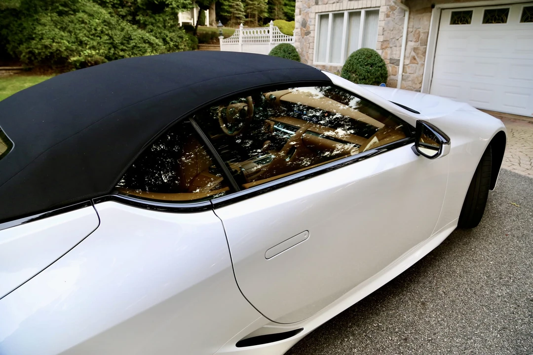 2021 Lexus LC - Image 30 of 31