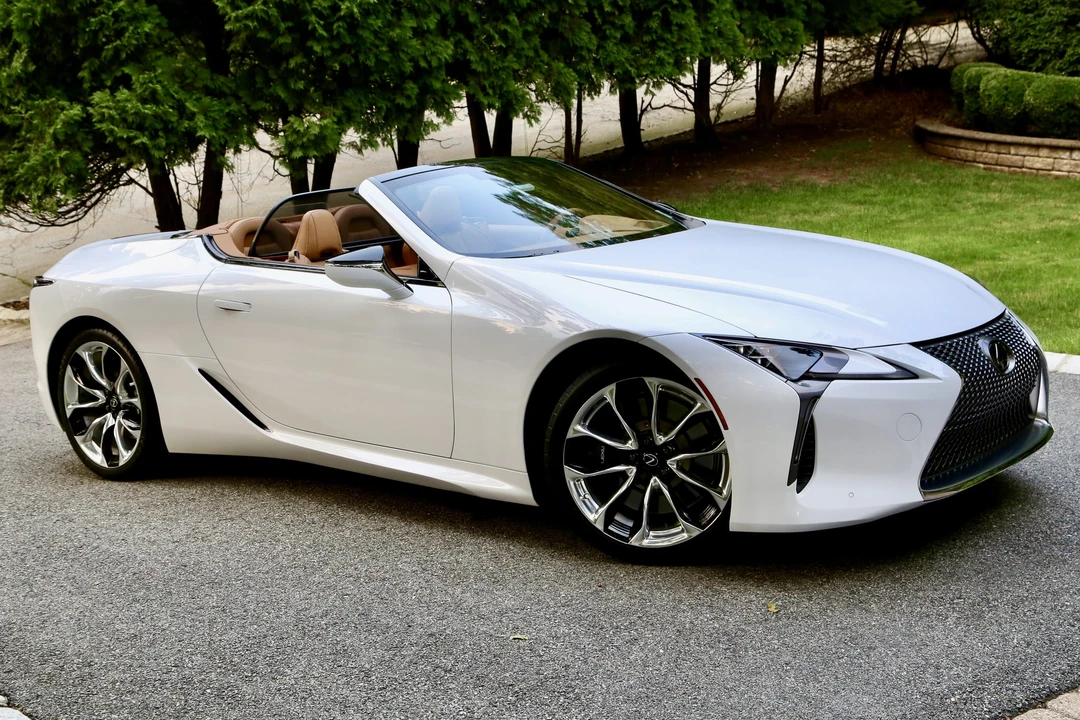 2021 Lexus LC - Image 2 of 31