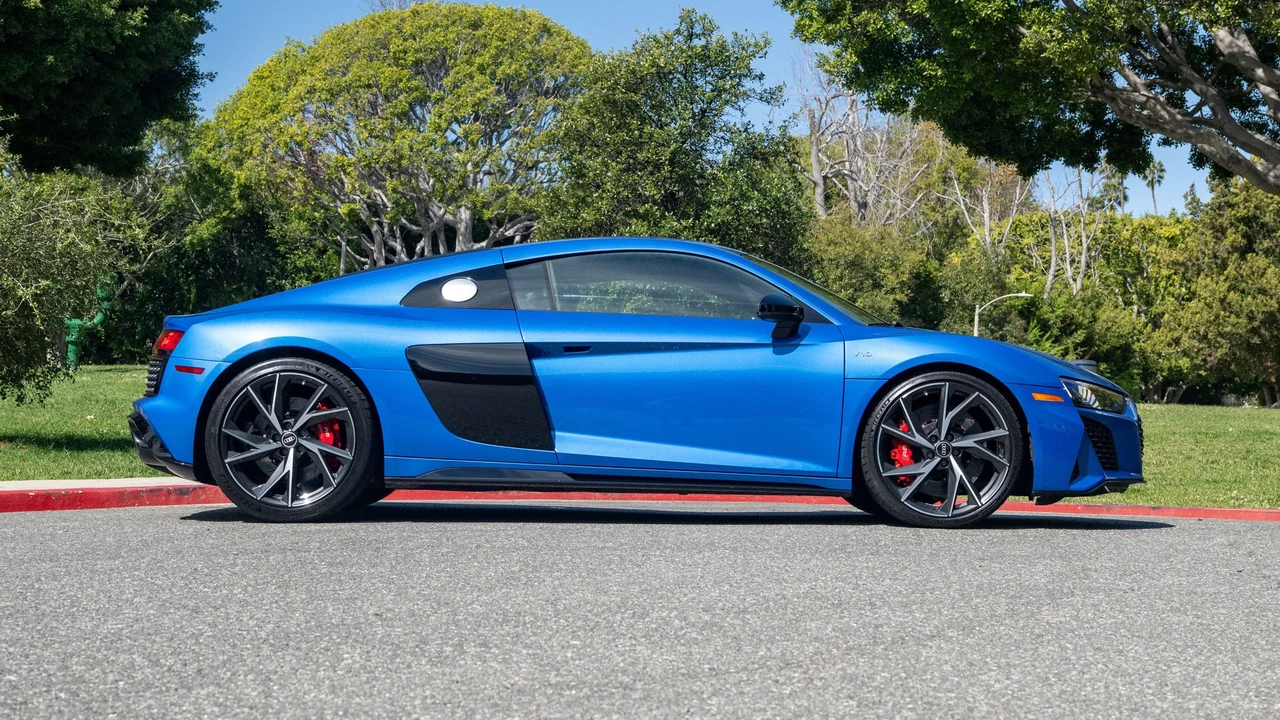 2022 Audi 4S R8 - Image 10 of 31