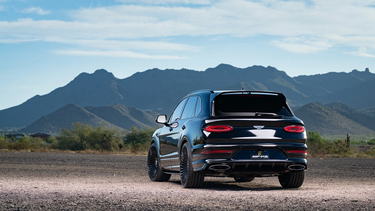 2022 Bentley Bentayga Speed - Image 19 of 31