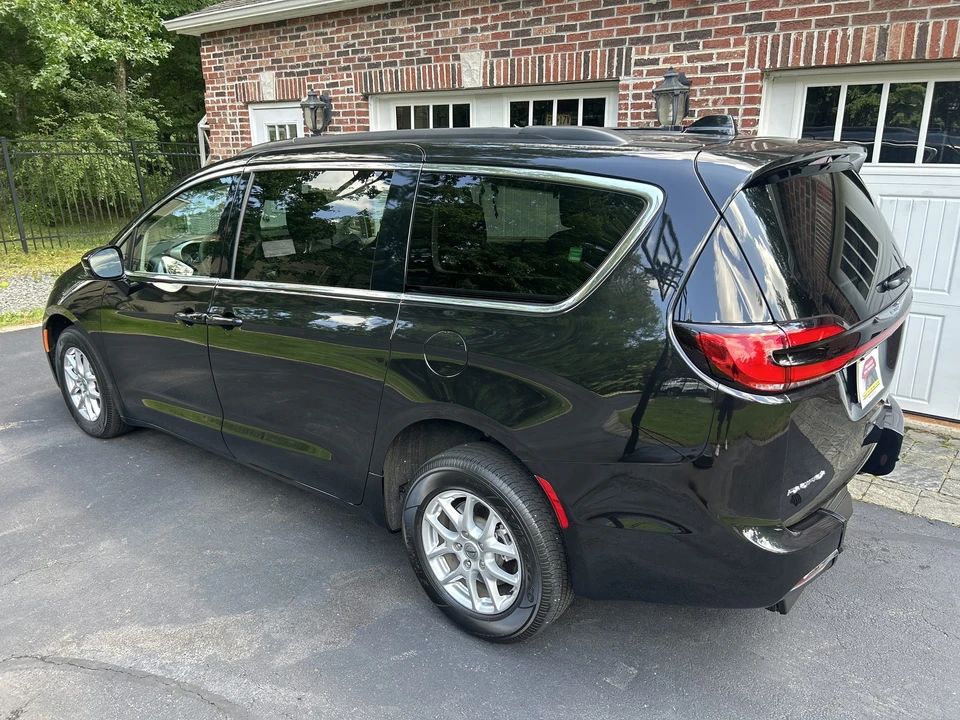 2022 Chrysler - Image 12 of 31