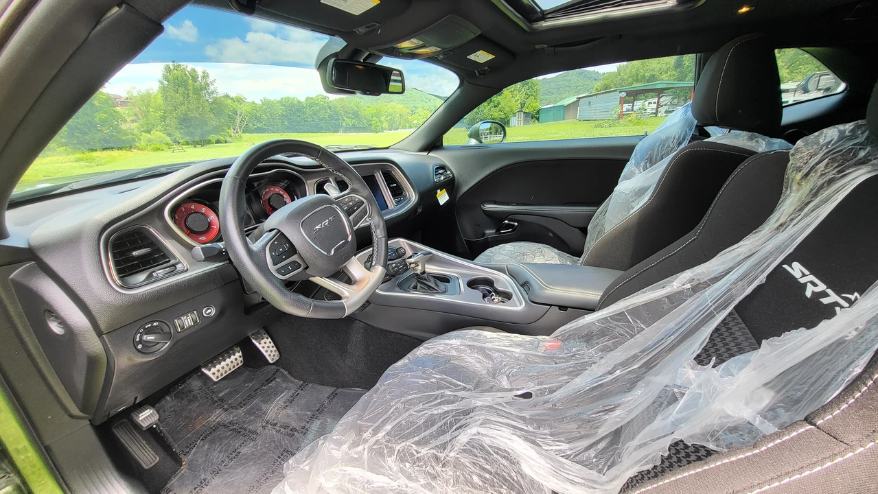 2022 Dodge Challenger SRT Hellcat 3rd Gen - Image 24 of 31