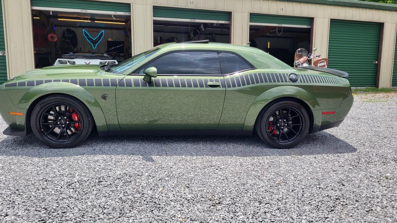 2022 Dodge Challenger SRT Hellcat 3rd Gen - Image 10 of 31