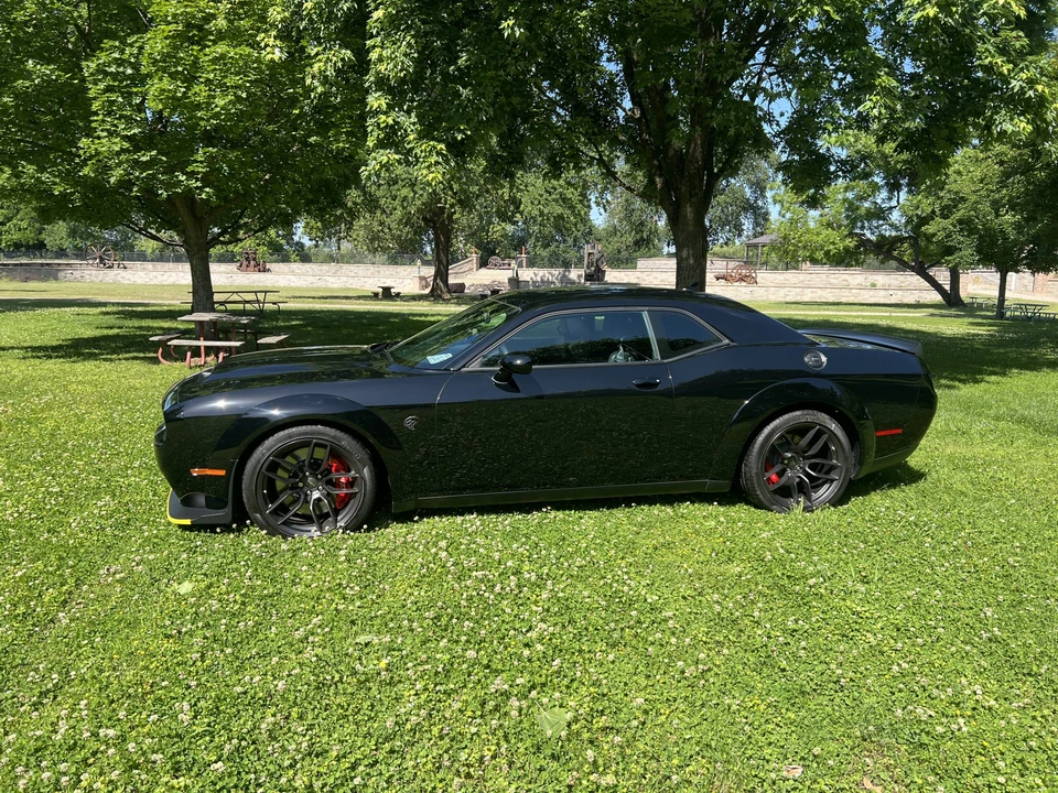 2023 Dodge Challenger SRT Hellcat 3rd Gen - Image 12 of 31