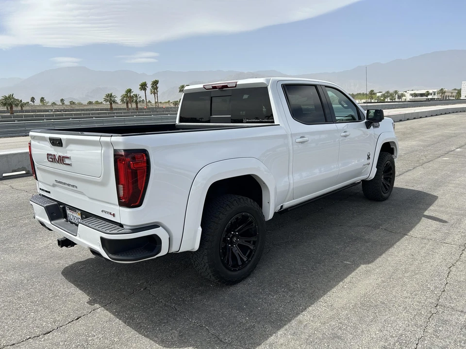 2023 GMC Sierra 5th Gen - Image 8 of 31