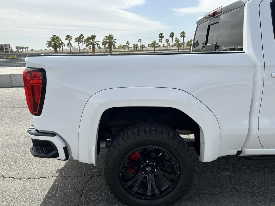2023 GMC Sierra 5th Gen - Image 26 of 31