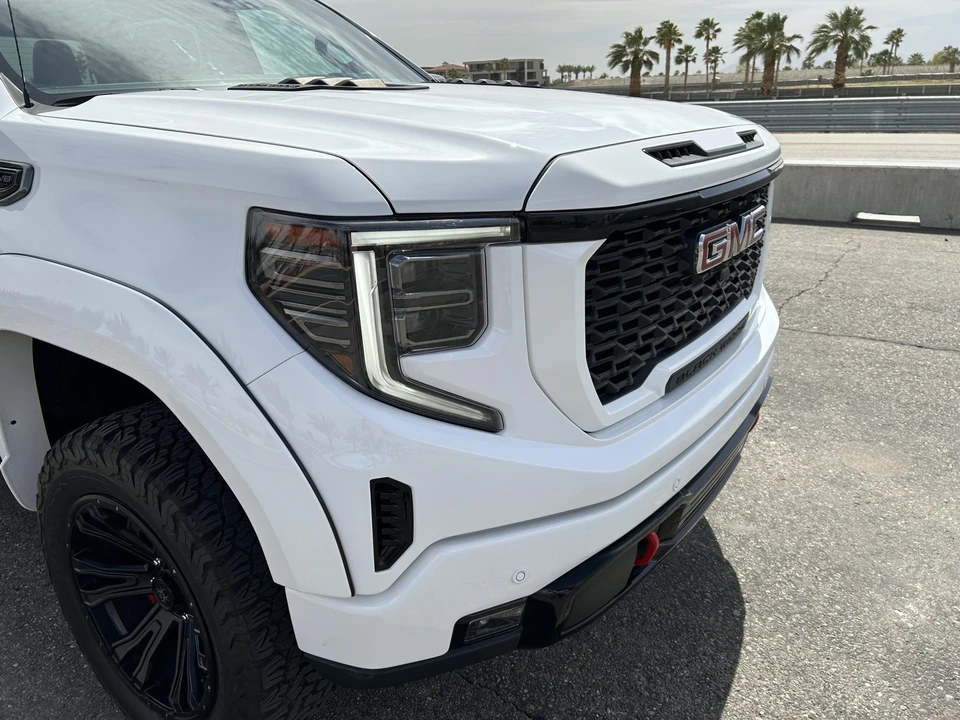 2023 GMC Sierra 5th Gen - Image 22 of 31