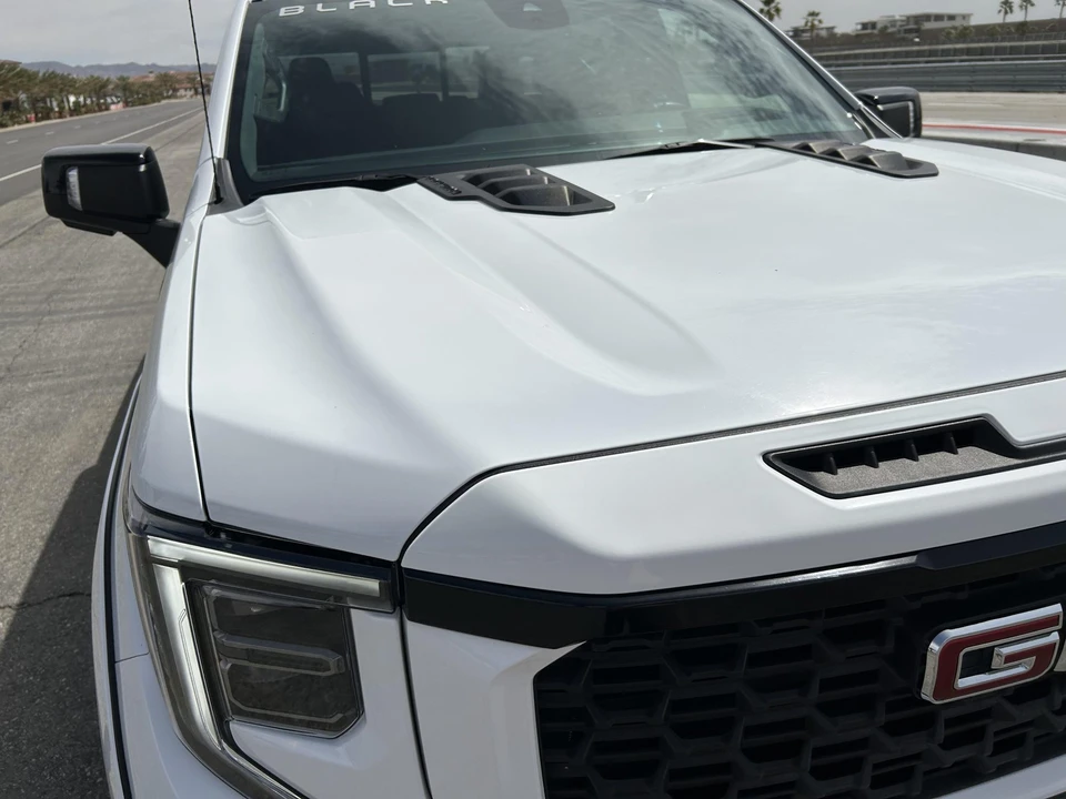 2023 GMC Sierra 5th Gen - Image 21 of 31