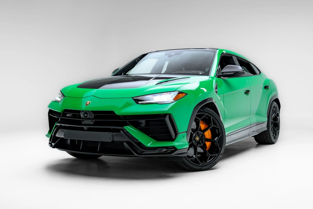 2023 Lamborghini Urus Performante - Image 5 of 31