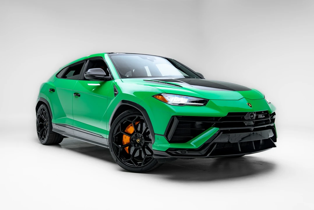 2023 Lamborghini Urus Performante - Image 11 of 31