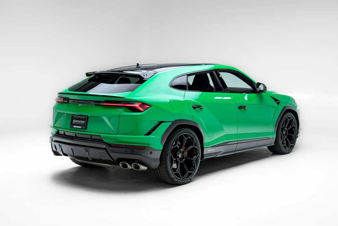 2023 Lamborghini Urus Performante - Image 15 of 31