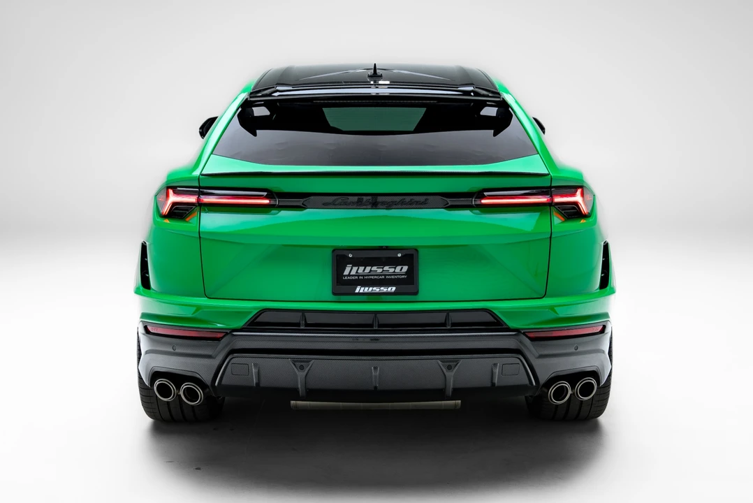 2023 Lamborghini Urus Performante - Image 19 of 31