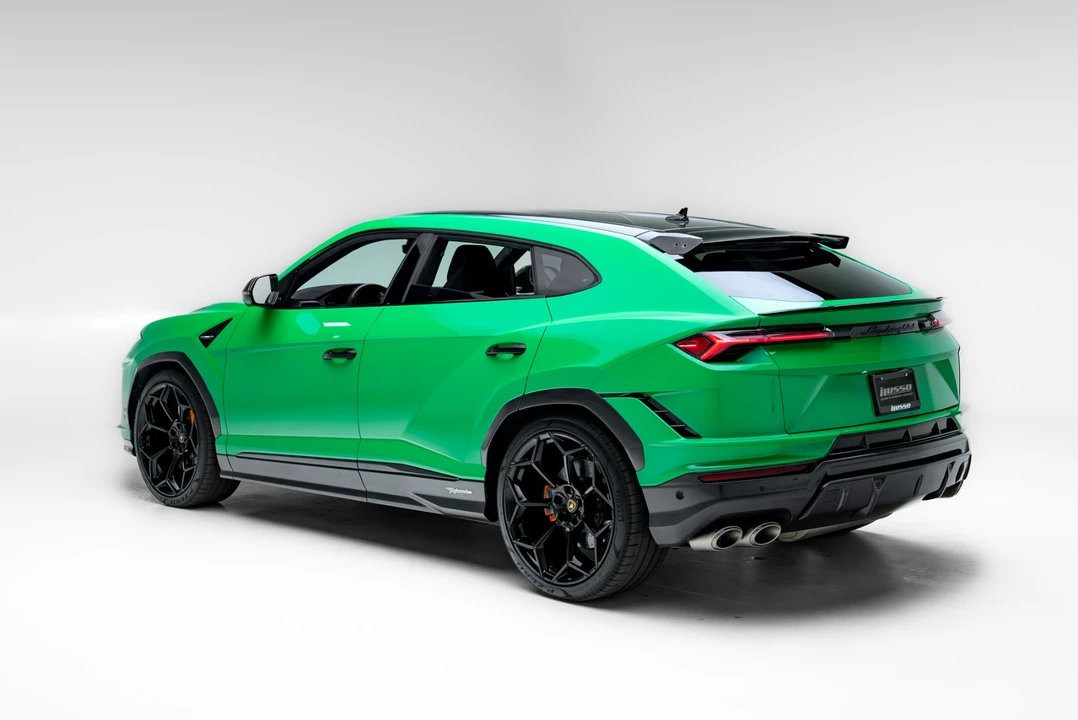 2023 Lamborghini Urus Performante - Image 23 of 31