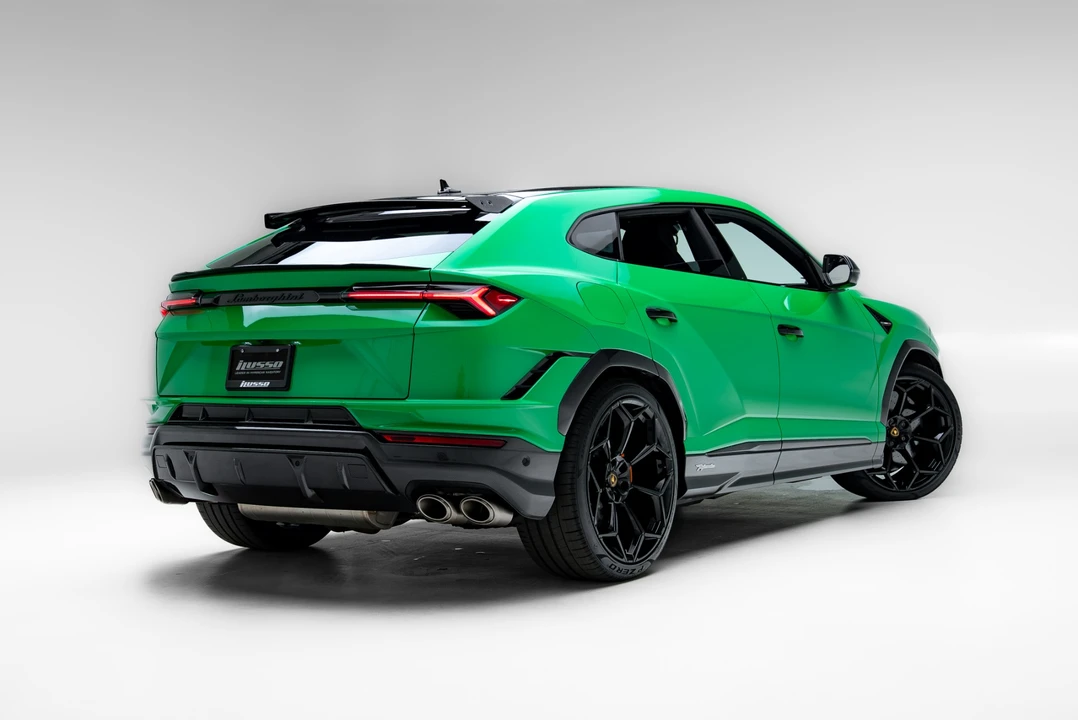 2023 Lamborghini Urus Performante - Image 14 of 31