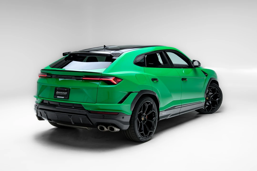 2023 Lamborghini Urus Performante - Image 18 of 31
