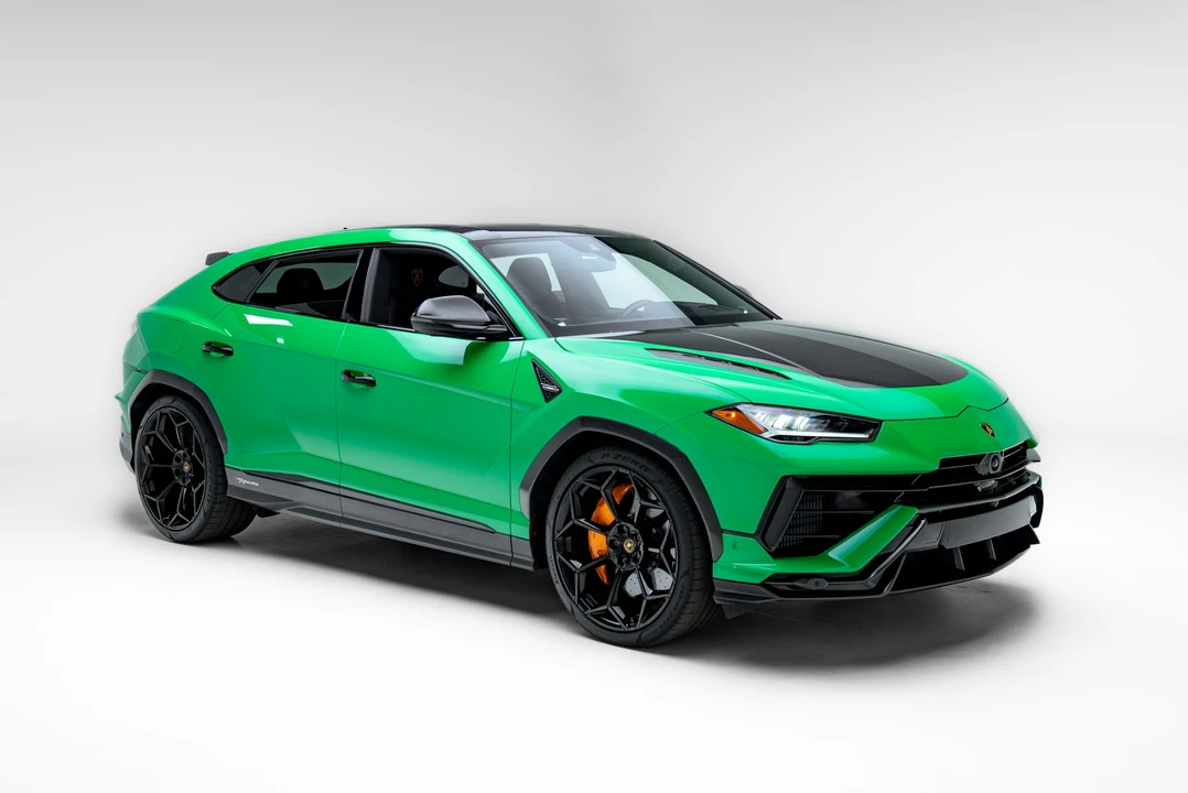 2023 Lamborghini Urus Performante - Image 12 of 31