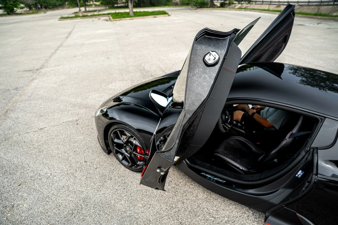 2023 Maserati MC20 - Image 16 of 31