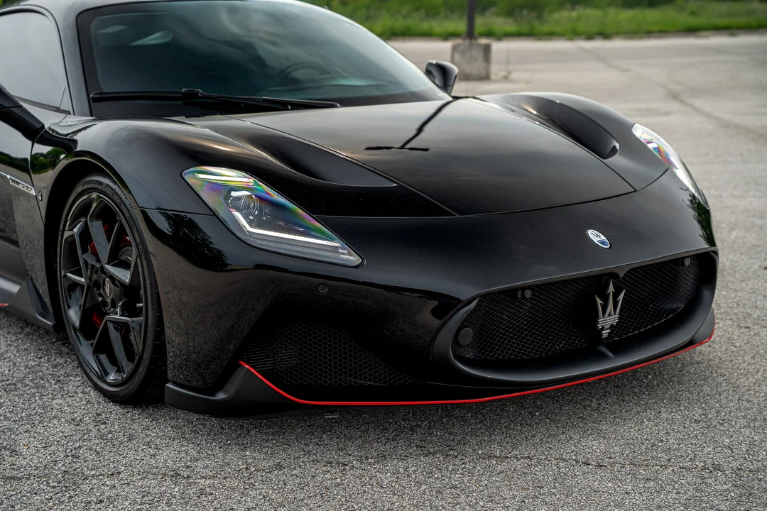 2023 Maserati MC20 - Image 9 of 31